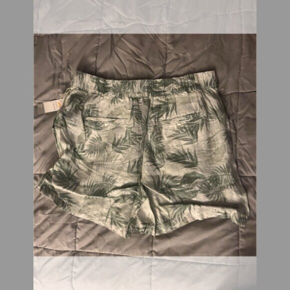 C&C California Linen Patch Pocket Pull-On Shorts - Picture 5 of 6